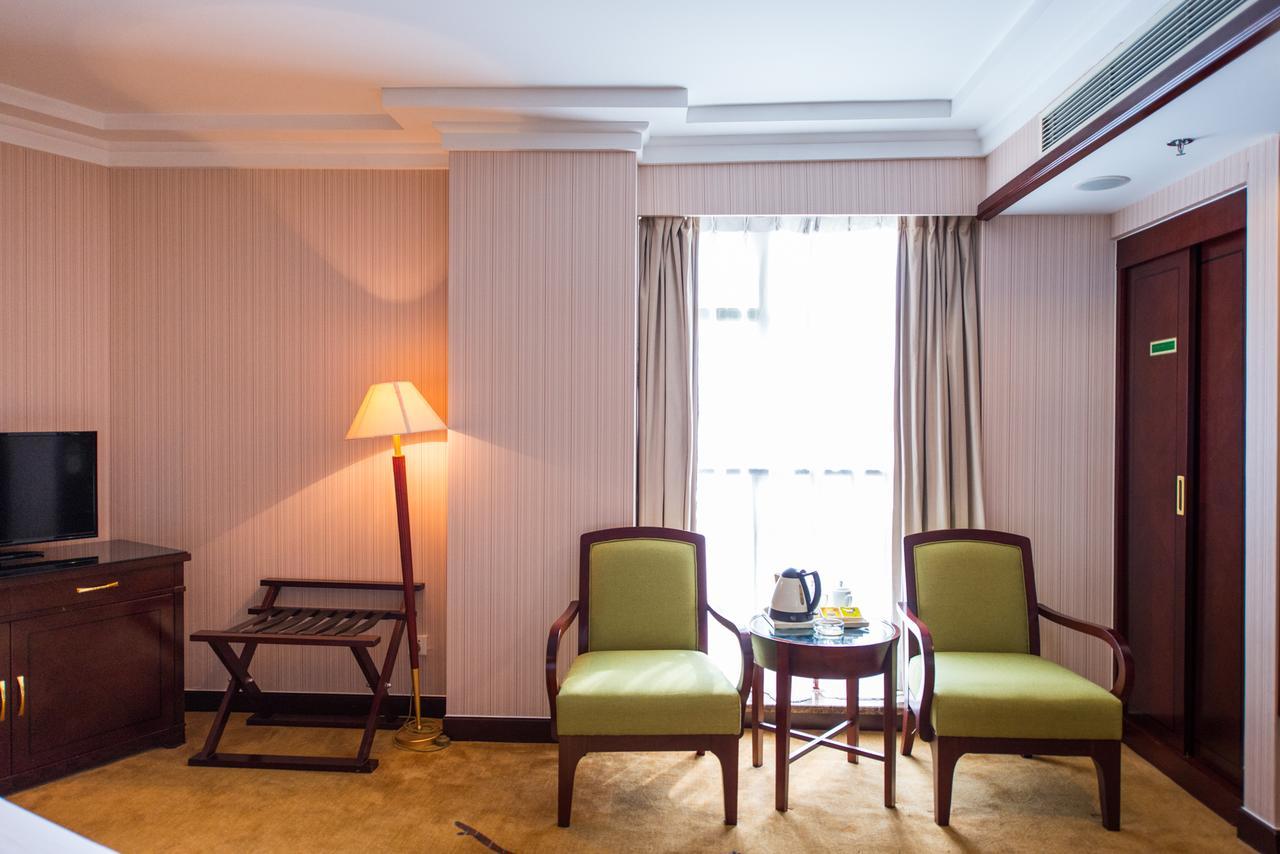 Vienna International Hotel Shanghai Train Station Экстерьер фото