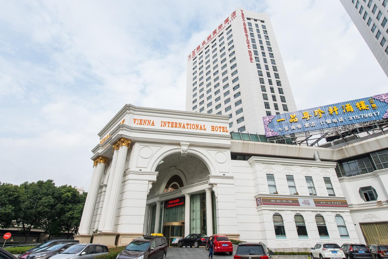 Vienna International Hotel Shanghai Train Station Экстерьер фото