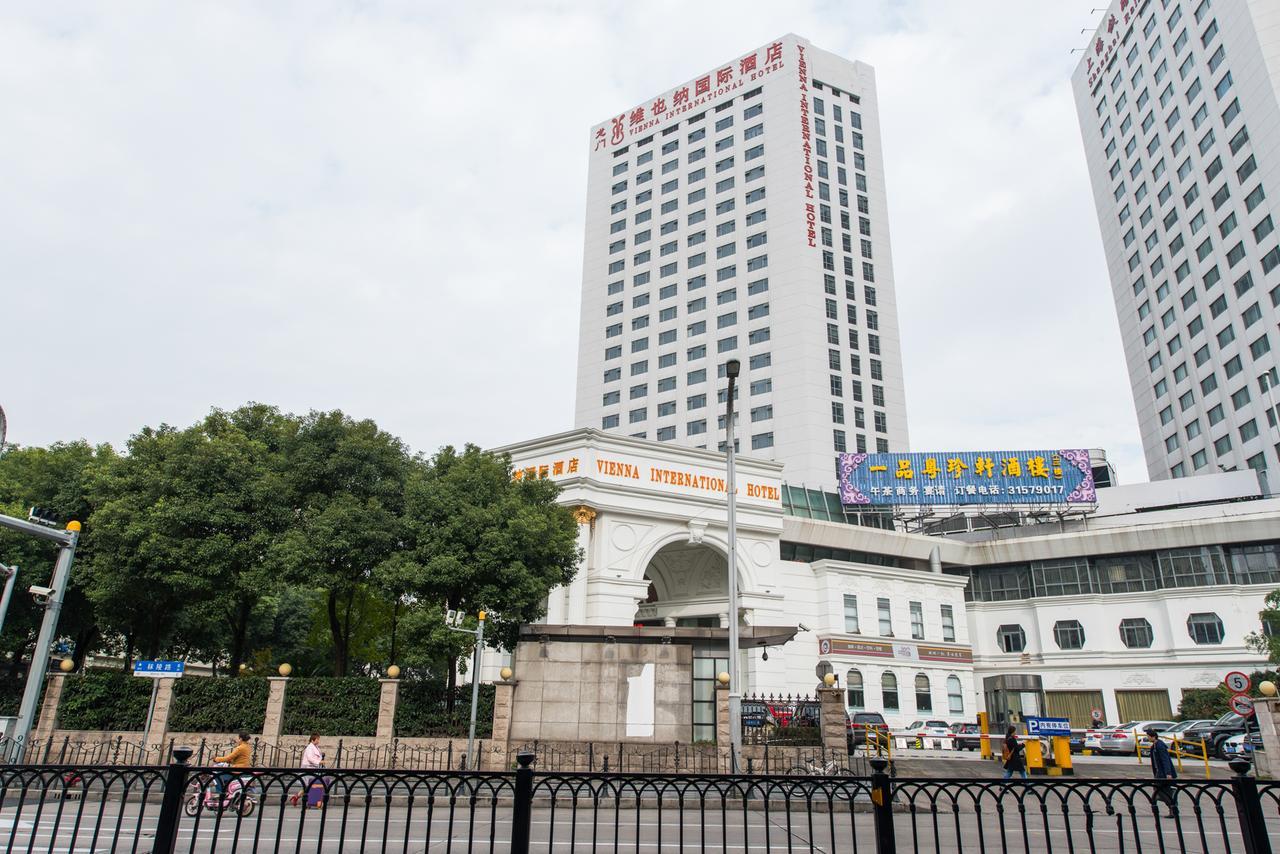 Vienna International Hotel Shanghai Train Station Экстерьер фото